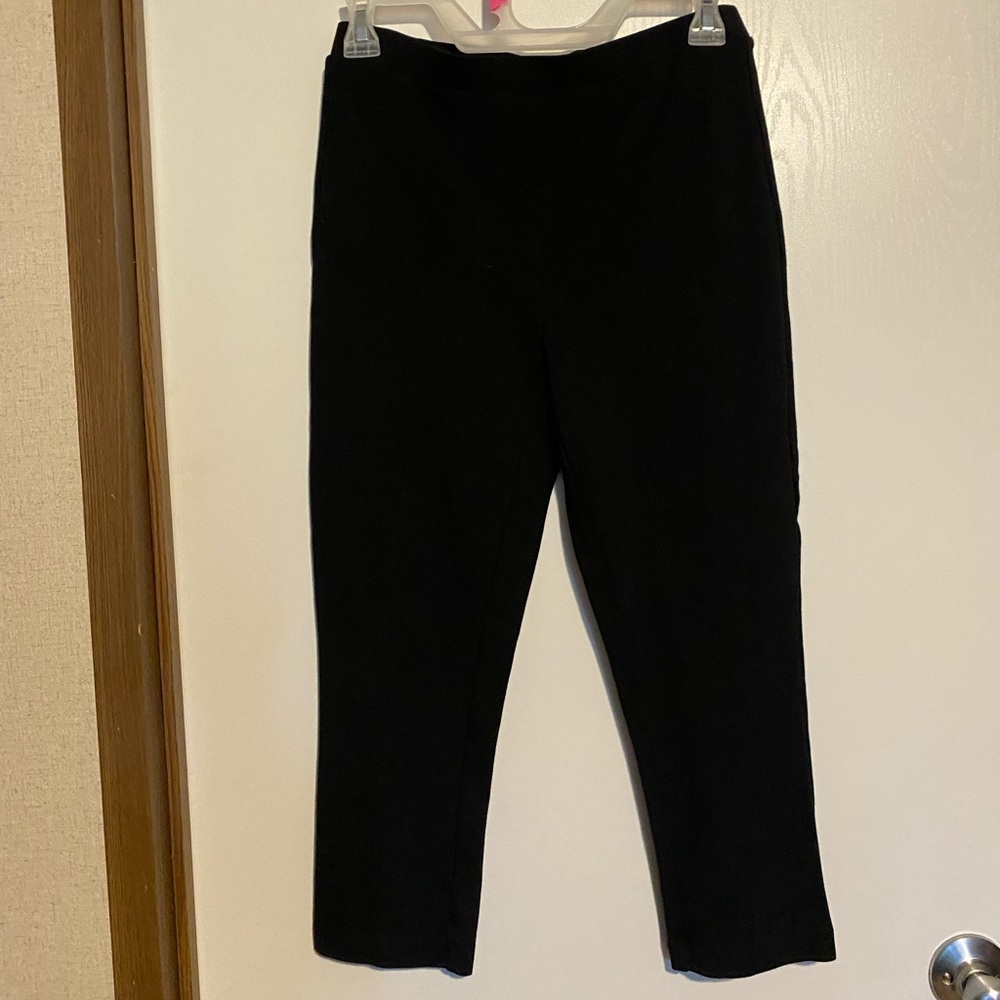Chico’s size 0 (small women) capris, black